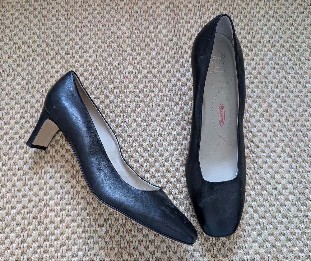 Amalfi by Rangoni Black Leather Square Toe Block Heel Pumps Heels 12.5 M Italy